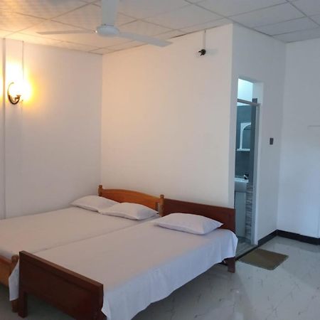 Amila Guest Hotel Trincomalee Luaran gambar